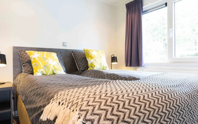 Comfortable Chalet in a Holiday Park