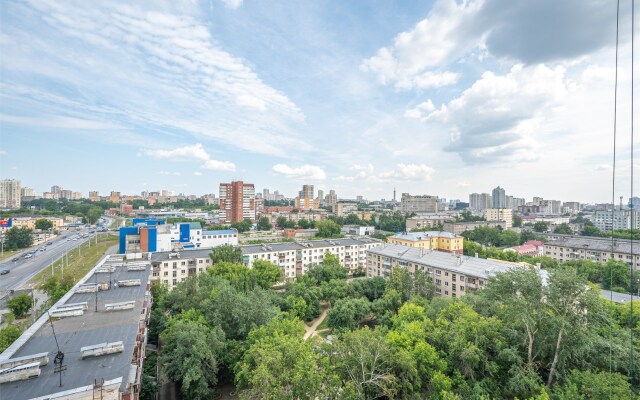 Сон и Душ на Азина