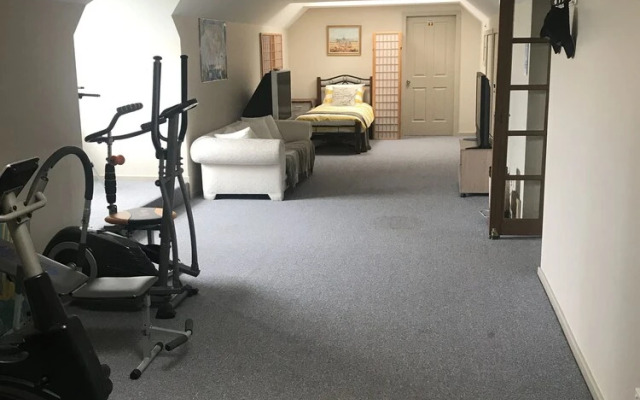 Atina Rocks Country Homestead