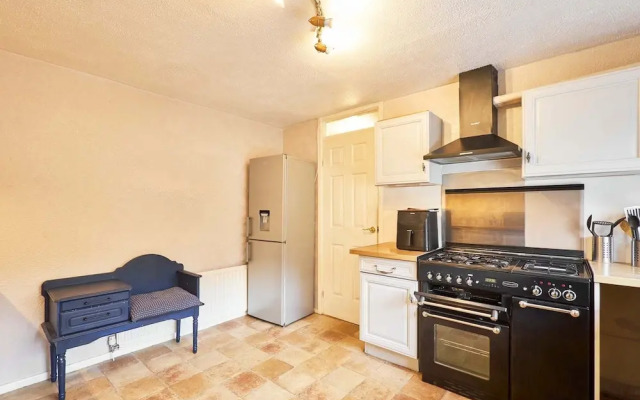 Host Stay Trinity Way