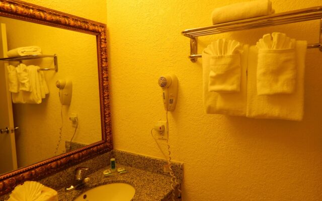 North Miami Beach Gardens Inn & Suites