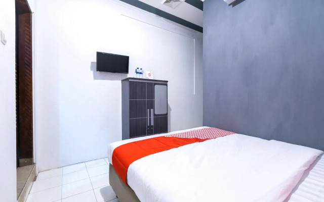 OYO 1421 Kasmaran Guest House Syariah