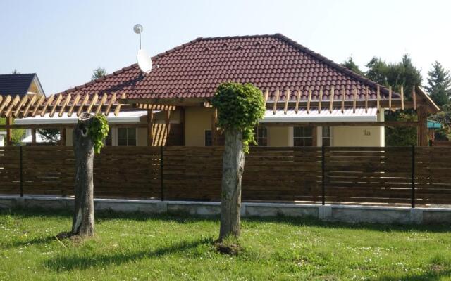 Mesteri Apartman 1A-B