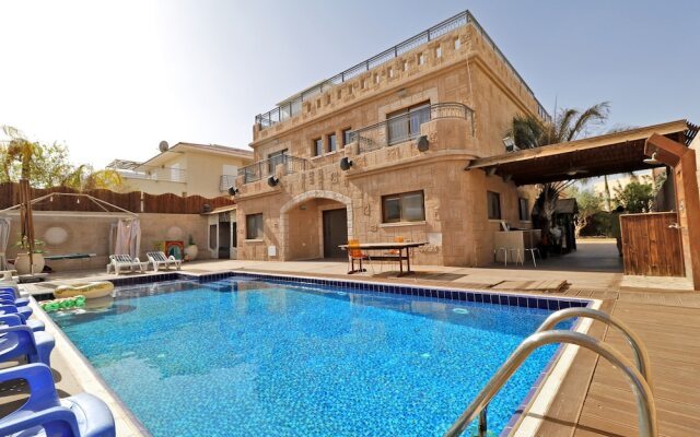 Armon Eilat