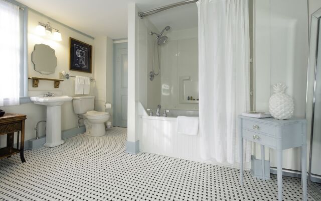 The Deacon & James Pharmacy B&B