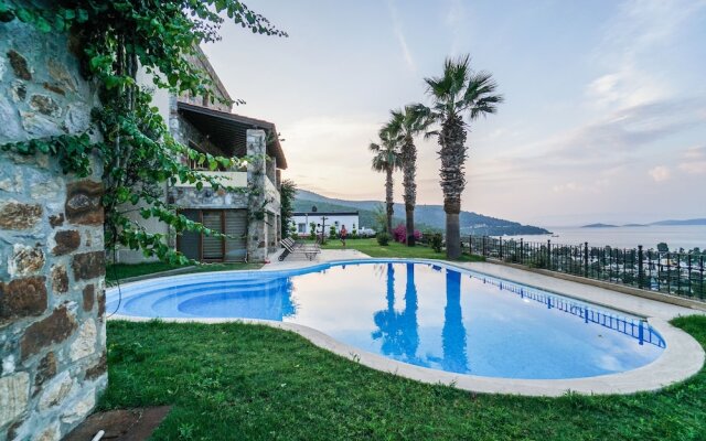 Villa Torba Bay 1/A by Evtatilim