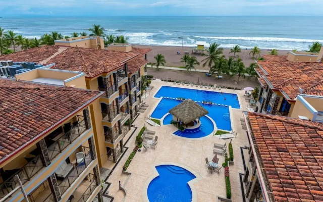 Perfect Oceanfront Retreat for Your Family