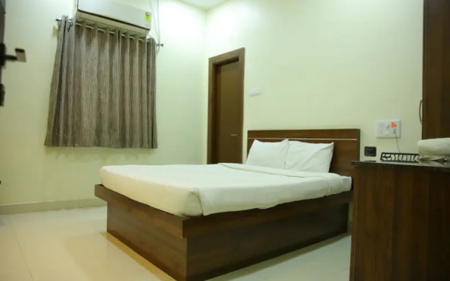 Hotel Maruthi Inn