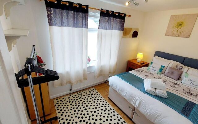 Beautiful 3-bed House in Chatham