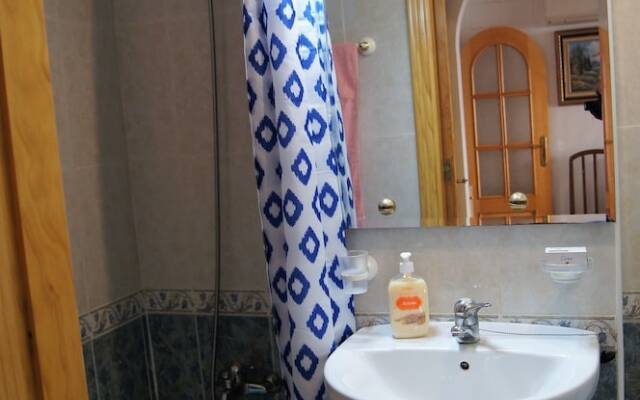 Sunny Holiday Apartment