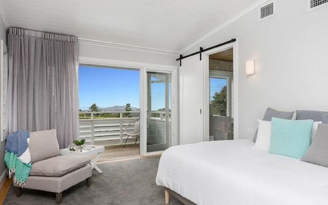 Your Luxury Escape - Trig Point