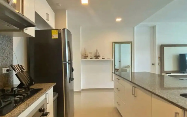 w Incredible 2BR w Unique View n AC