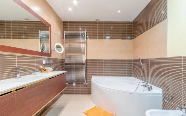 Private Pool, Garden, Barbecue and Beach Nearby