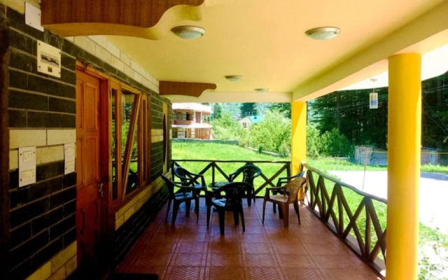 Kunal Hotel & Cottages
