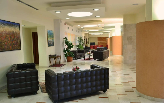 Hotel Crystal