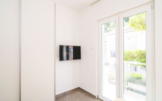 Apartments & Rooms Barisic