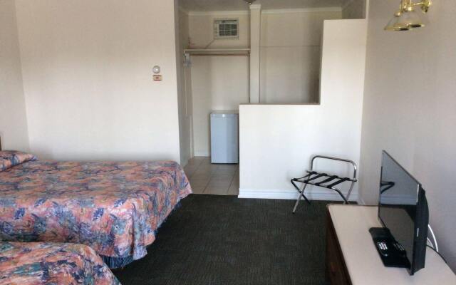 Embassy Motel