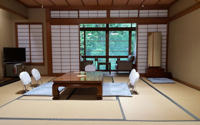 Tsukimotoya Ryokan