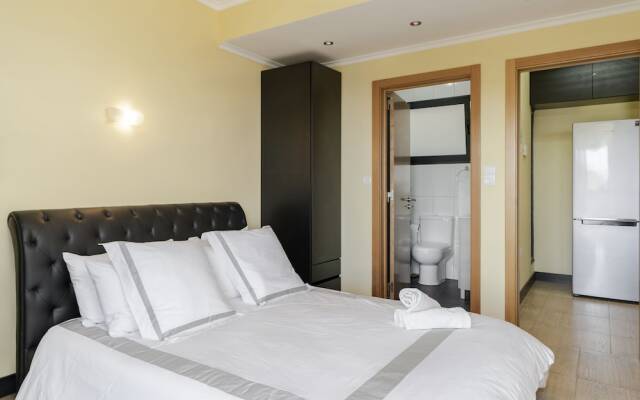 Top of the Cliff Apartment