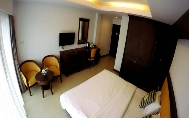 OYO 898 Sota Residence