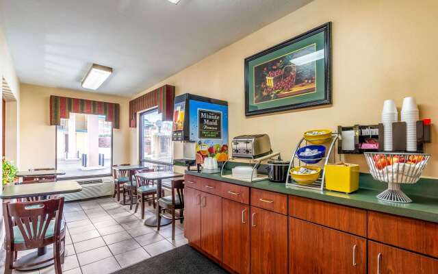 Econo Lodge Rocky Top