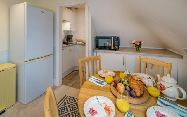 Trent Tops 3-bed penthouse apartment in West Cowes