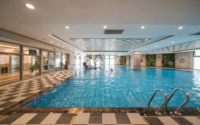 D Le Roi Soleil Premium Suites