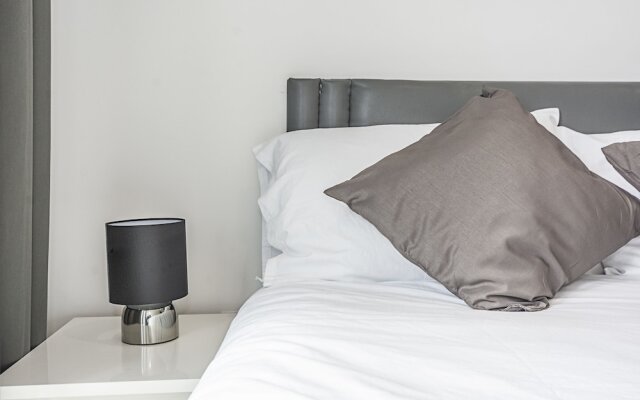 Canary Wharf Stylish Apartment