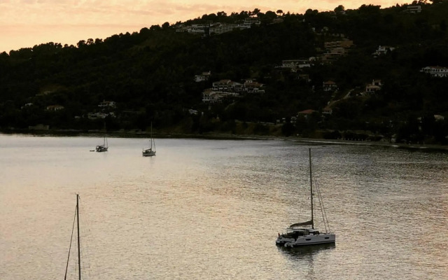 Meltemi by Manthos Hotels