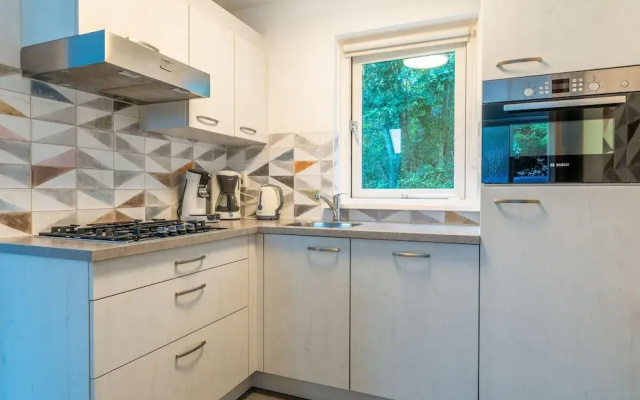 Tastefully and Modernly Furnished 5-person Bungalow