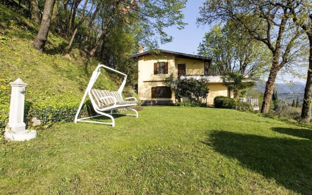 Upscale Villa in Salò Lombardy with Swimming Pool