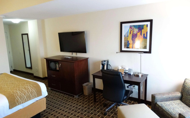 Comfort Inn & Suites