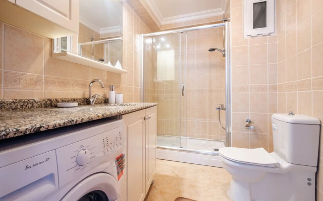 Centrally Located Sleek and Modern Flat in Sisli