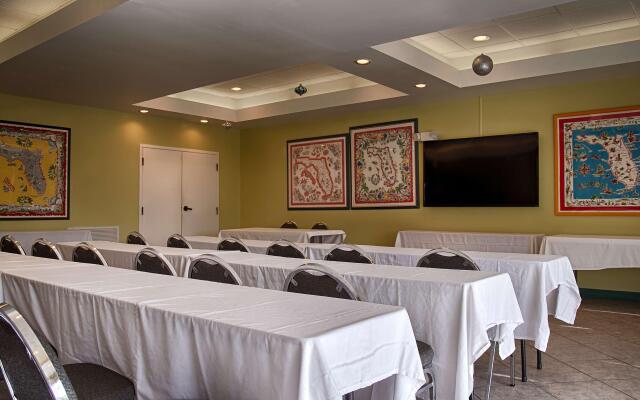 Beal House Fort Walton Beach, Tapestry Collection by Hilton