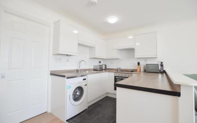 No 8 Westbay Apartment