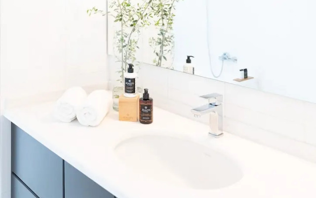 Lefkon Villa With Pool by the Sea - N Peloponnese