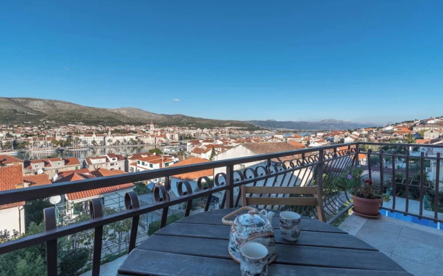 Stunning View Suite With Balcony