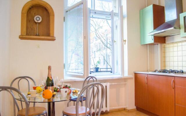 City Inn Riga Apartment, Town Towers with parking