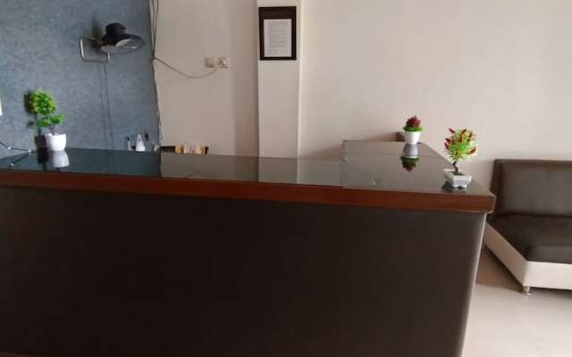 OYO 92243 Fanilly Guest House MarabahanNearJembatan Rumpiang