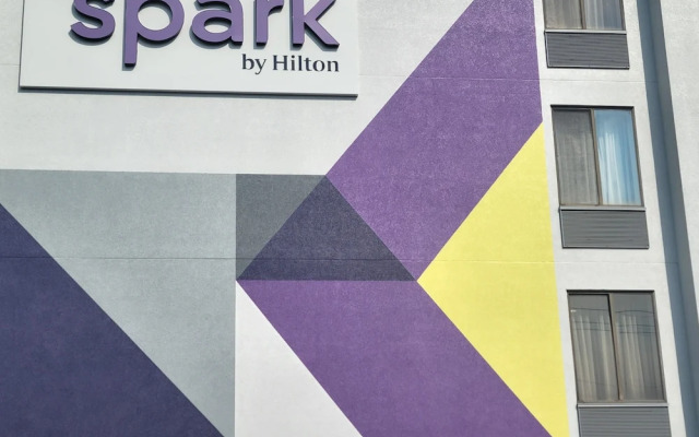 Spark by Hilton Green Bay