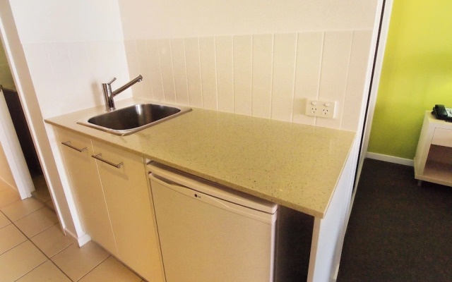 Oaks Townsville Gateway Suites