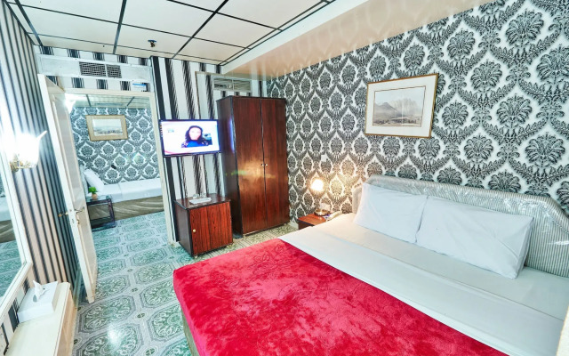West Hotel