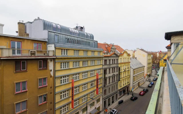 Old Town Studio Apartment