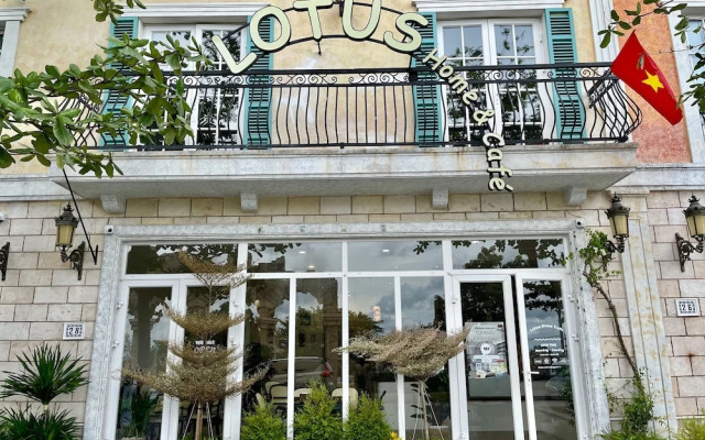 Lotus Home Cafe - Cable Car Station