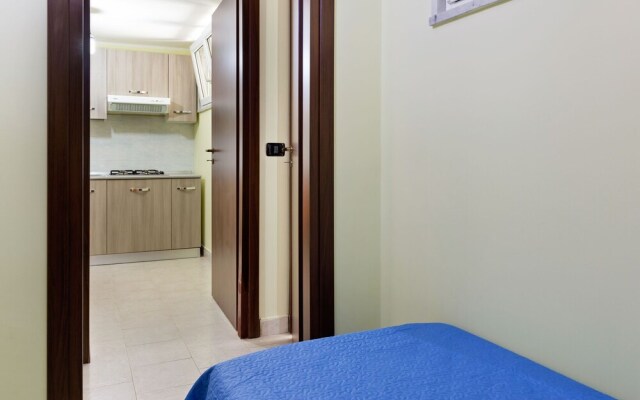 Pleasant Holiday Home in Mondragone With Garden
