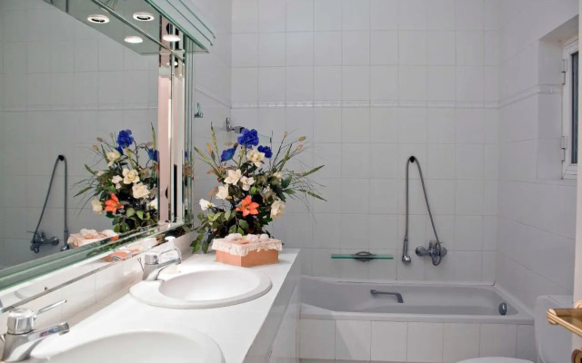Luxury Apartment Demokratias