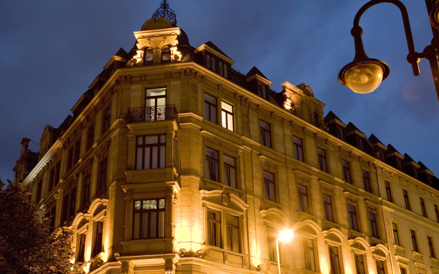 Victoria Hotel