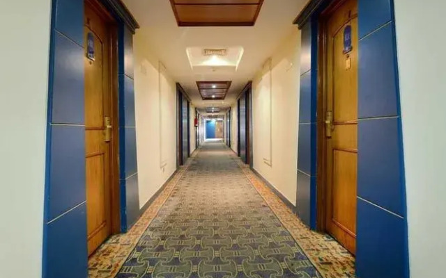 Golden Tulip Zoser Pyramids Hotel