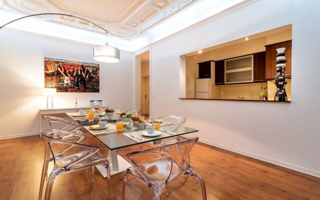 Wide and Modern Apartment in Lisbon