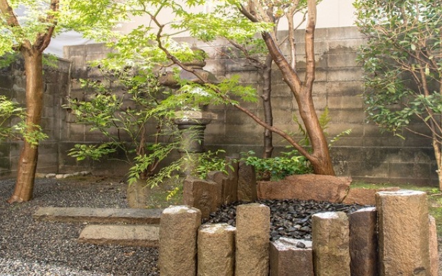 Garden view suite. Near Shijo subway station.